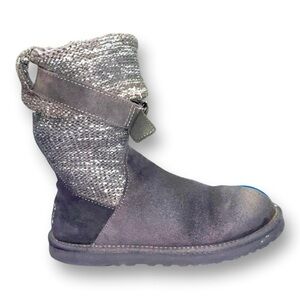 UGG Australia Cambridge‎ Metallic Grey Suede Boots Belted Knit, Size 8